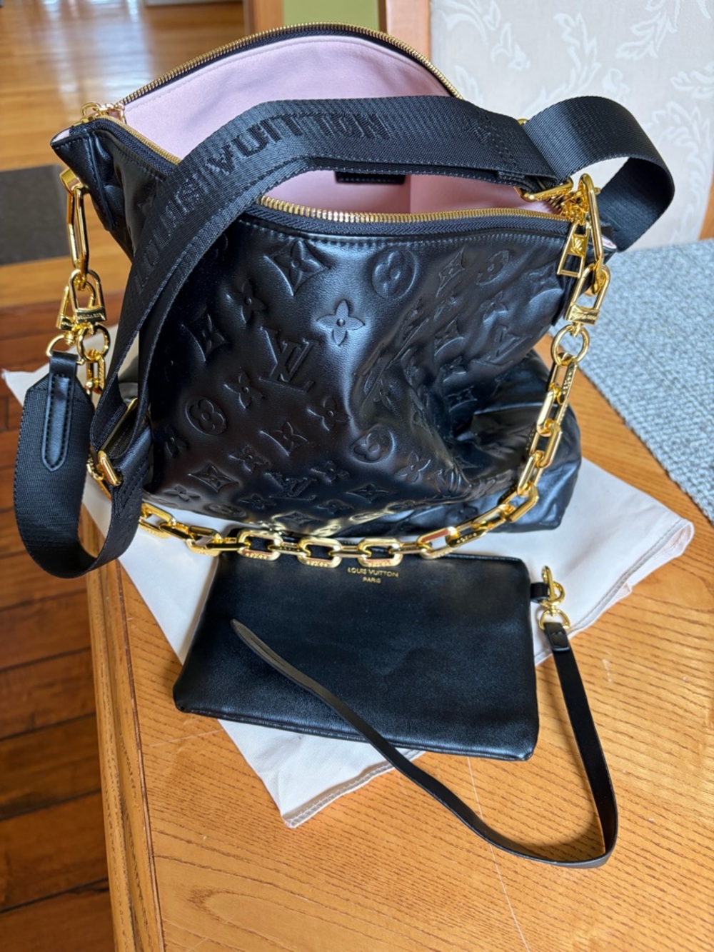 Black Purse with bonus wristlet
